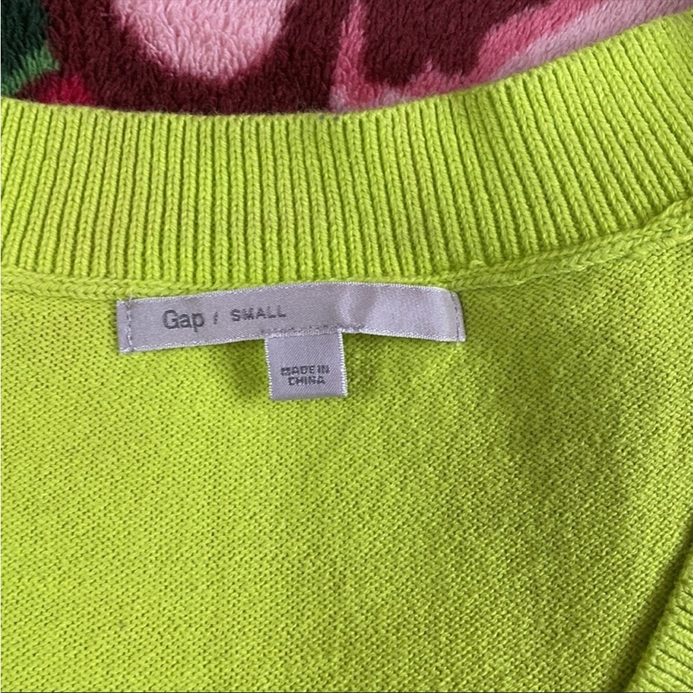GAP Neon V Neck Boyfriend Slouchy Summer Sweater - Picture 4 of 9